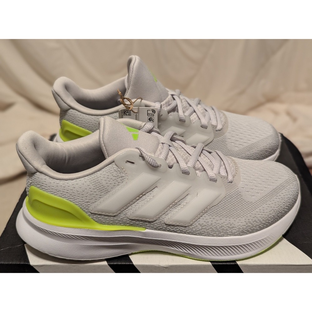 Adidas Ultra run Size 5Y - Picture 2 of 5